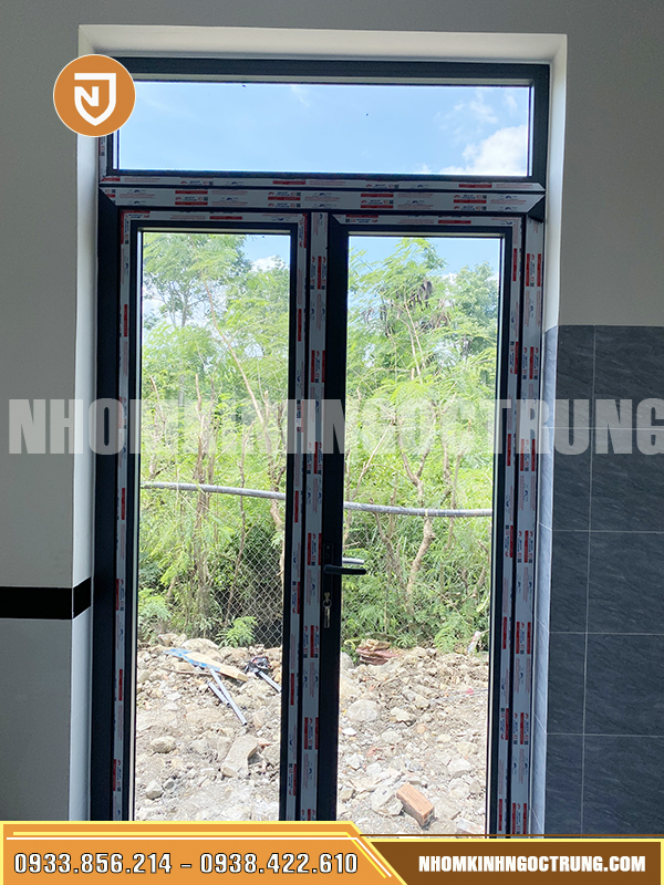 cua xingfa 2 canh dep