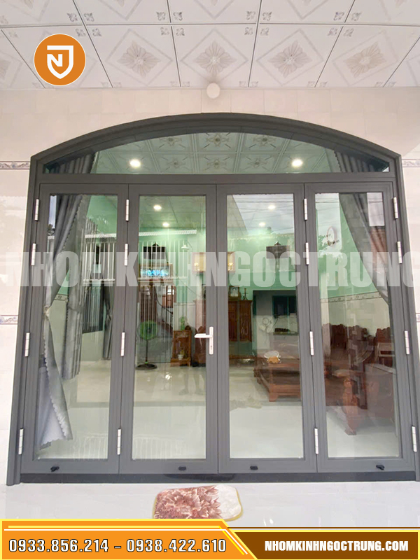 cua nhom xingfa 4 canh uon cong vom