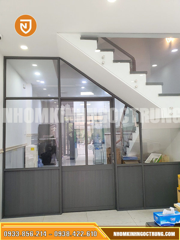 vach ngan nhom xam kinh trong