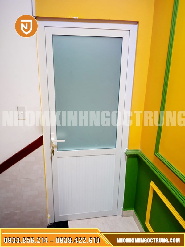 cua 1 canh xingfa mau trang sua