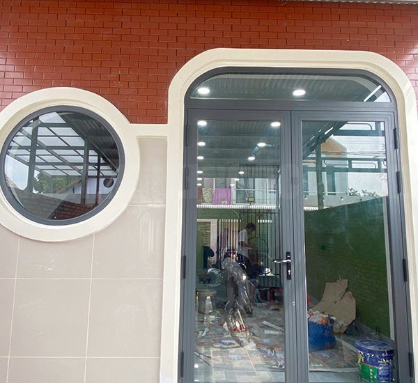 cua nhom xingfa uon cong dep